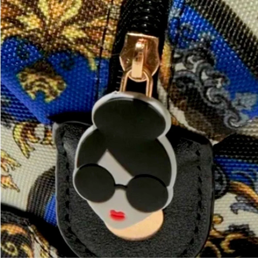 Alice + Olivia Travel Duffel Bag - Picture 3 of 14